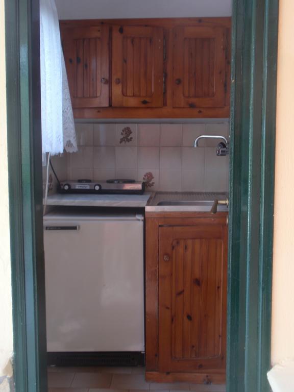 Korina Studios Paleokastritsa Habitación foto